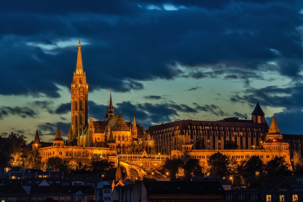 Veduta notturna di Budapest